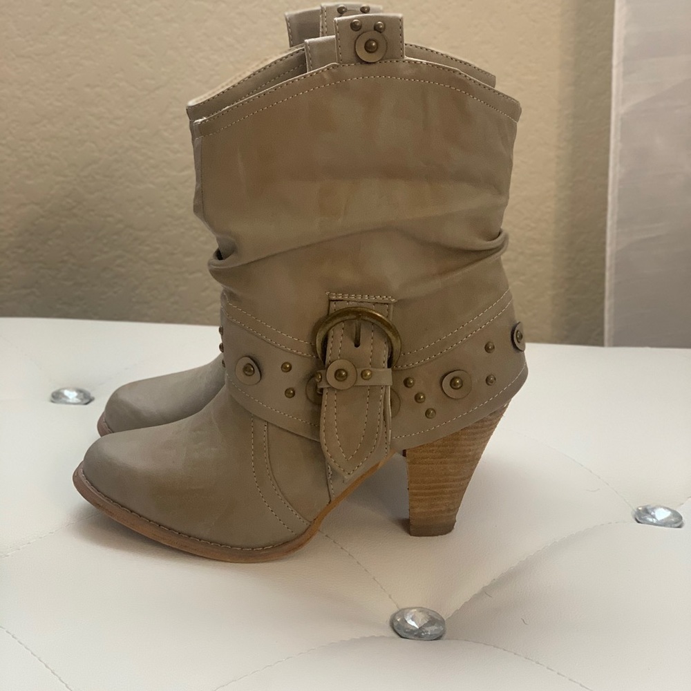 Not Rated Ankle boots